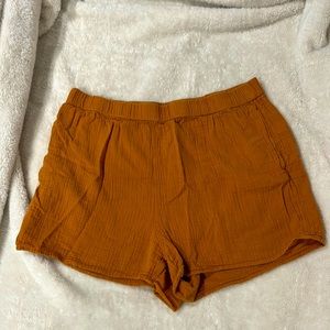 Universal Threads high wasted linen shorts